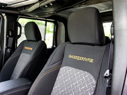 New 2025 Jeep Gladiator Mojave w/ Dual Top Group image 9