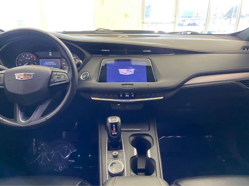 Used 2019 Cadillac XT4 Premium Luxury image 19