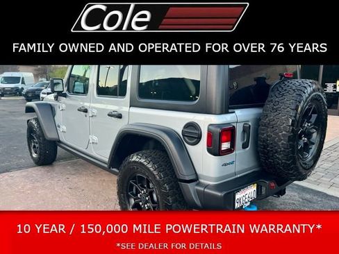 Used 2024 Jeep Wrangler Unlimited image 11
