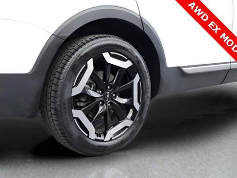 Used 2024 Kia Telluride EX image 10