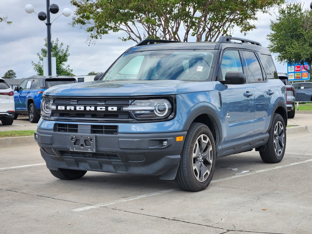 Used 2024 Ford Bronco Sport Outer Banks w/ Tech Package AWD/4WD image 2