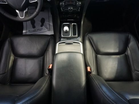 Used 2023 Chrysler 300 Touring L image 30