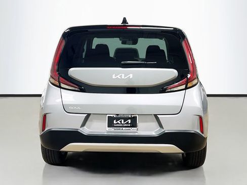 Certified 2025 Kia Soul LX image 6