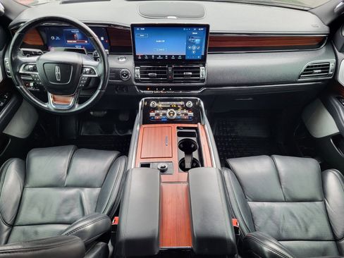 Used 2024 Lincoln Navigator Reserve AWD/4WD image 15
