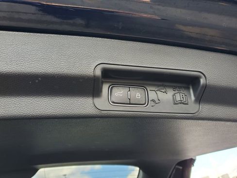 Used 2023 Ford Explorer XLT w/ Equipment Group 202A AWD/4WD image 30