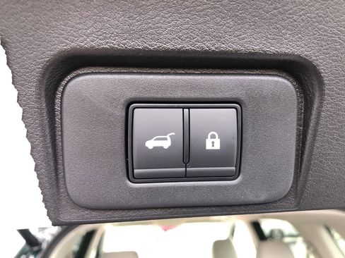 New 2026 Nissan Rogue SV image 18