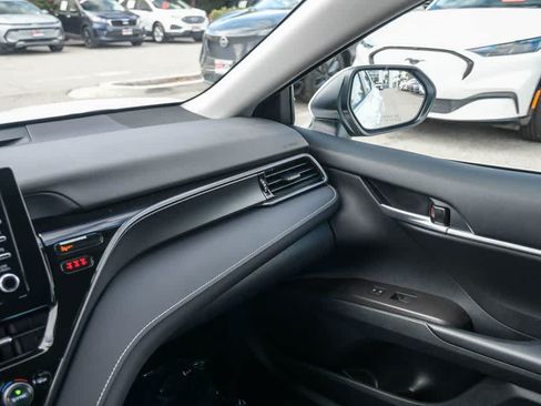 Used 2024 Toyota Camry SE FWD image 21