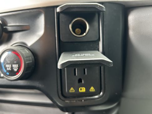 Used 2024 Ford F250 XLT AWD/4WD image 32