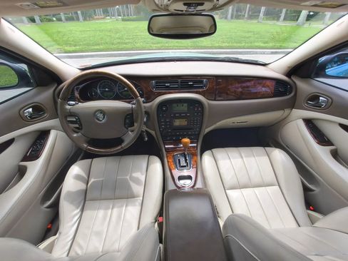 Used 2005 Jaguar S-TYPE 4.2 image 20