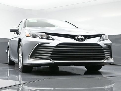 Used 2024 Toyota Camry LE image 47