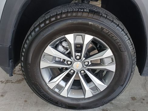 Used 2026 Chevrolet Equinox LT AWD/4WD image 34