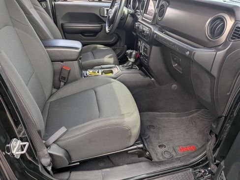 Used 2018 Jeep Wrangler Unlimited Sport S AWD/4WD image 31