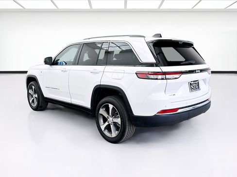 Used 2023 Jeep Grand Cherokee 4WD 4xe w/ Luxury Tech Group II image 6