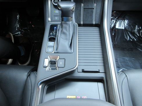 Used 2024 Lexus GX 550 w/ Accessory Package (2T) AWD/4WD image 50