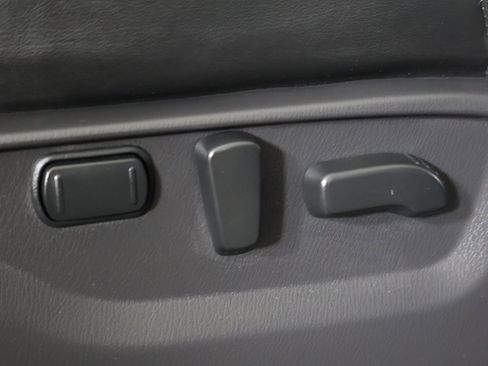 Used 2021 Nissan Armada SV w/ SV Appearance Package image 34