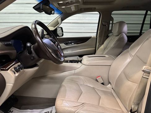 Used 2016 Cadillac Escalade Luxury AWD/4WD image 12