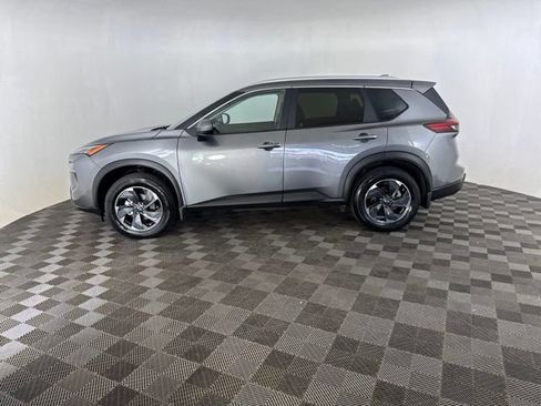 Certified 2024 Nissan Rogue SV w/ SV Premium Package AWD/4WD image 8