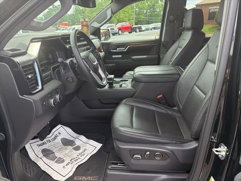 Used 2025 GMC Sierra 1500 Denali AWD/4WD image 14