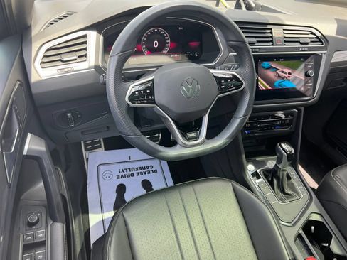 Certified 2024 Volkswagen Tiguan SE R-Line FWD image 35