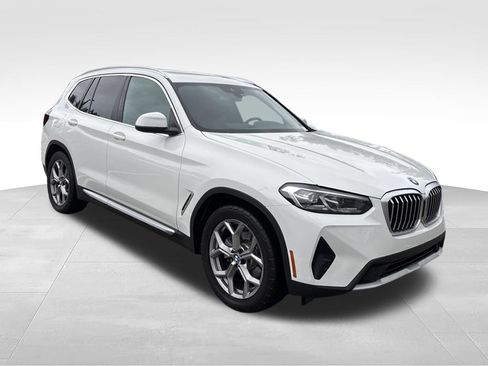 Used 2022 BMW X3 sDrive30i w/ Convenience Package RWD image 3