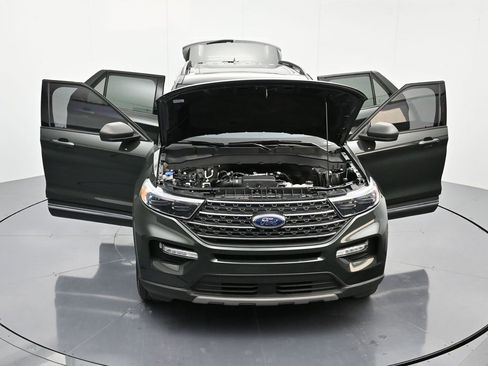 Used 2022 Ford Explorer XLT w/ Equipment Group 202A image 51