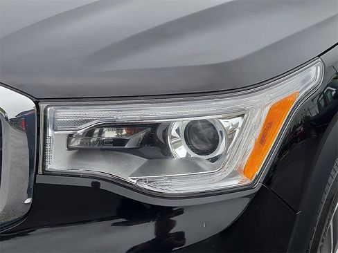 Used 2017 GMC Acadia SLE image 27