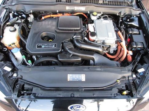 Used 2017 Ford Fusion Energi Titanium image 27