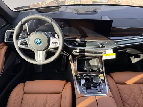 New 2026 BMW X5 xDrive50e w/ M Sport Package AWD/4WD image 10