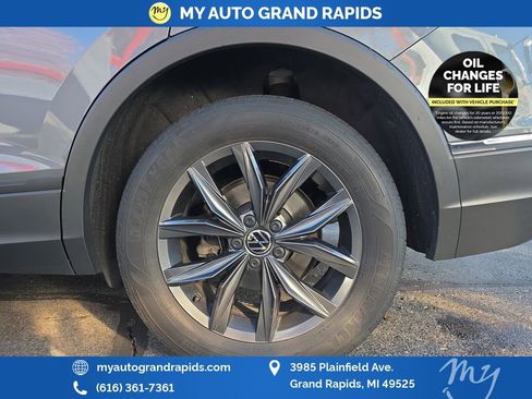Used 2022 Volkswagen Tiguan SE image 29
