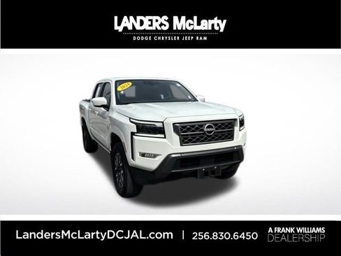 Used 2024 Nissan Frontier SL w/ Technology Package AWD/4WD image 1