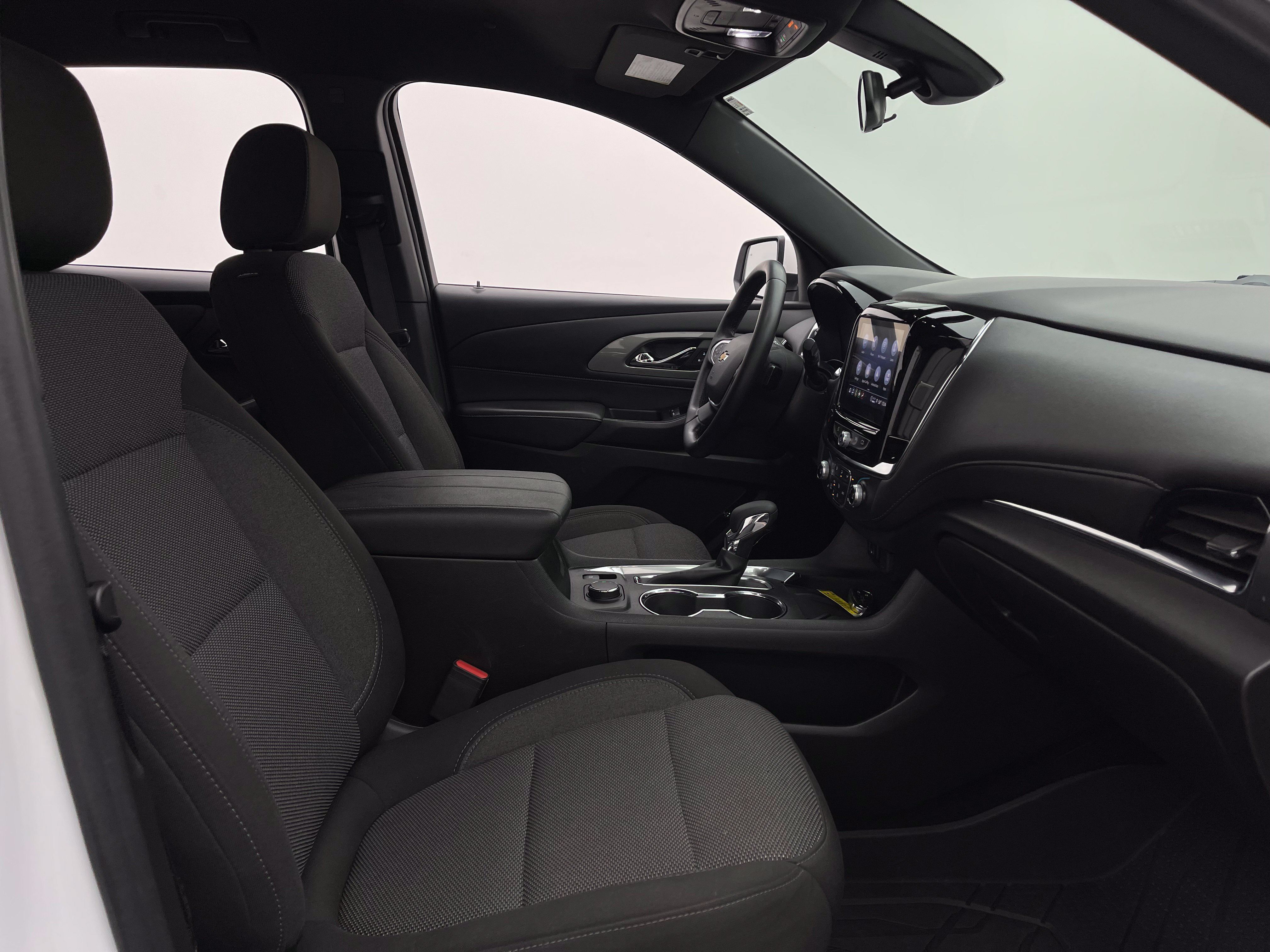 Used 2023 Chevrolet Traverse LT FWD image 34