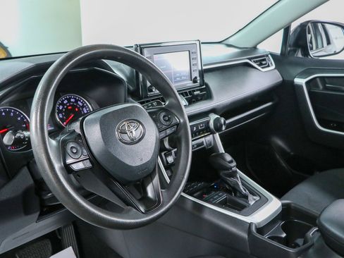 Used 2021 Toyota RAV4 LE FWD image 22