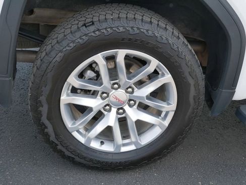 Used 2019 GMC Sierra 1500 SLT w/ SLT Premium Plus Package AWD/4WD image 5