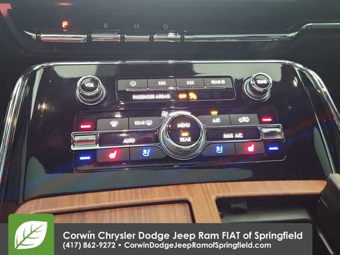 Used 2018 Lincoln Navigator Reserve w/ Technology Package image 27