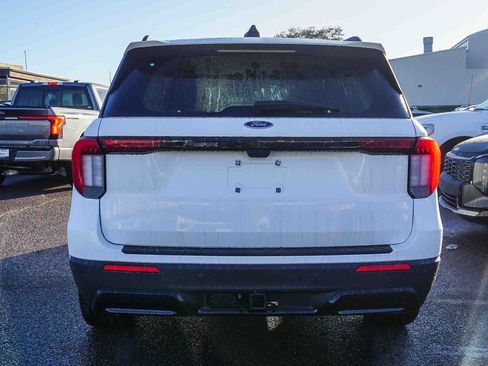 New 2026 Ford Explorer ST-Line w/ ST-Line Street Pack image 5