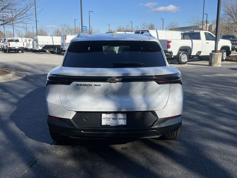 New 2026 Chevrolet Equinox EV LT AWD/4WD image 8