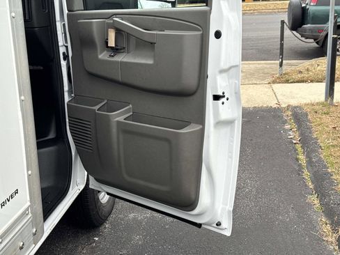 New 2026 Chevrolet Express 4500 w/ Power Convenience Package image 10