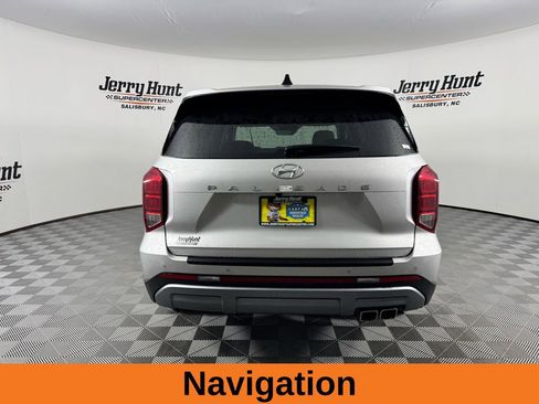 Used 2025 Hyundai Palisade SE image 8