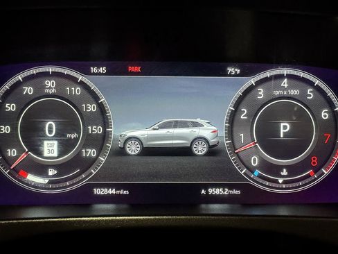 Used 2019 Jaguar F-PACE S image 28