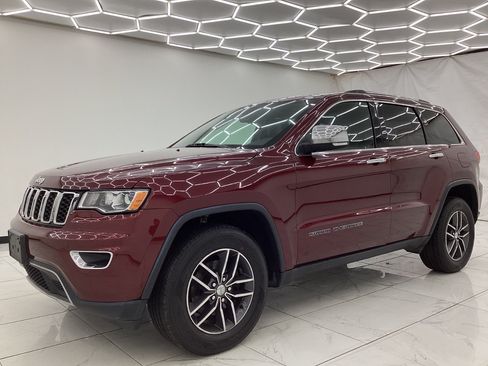 Used 2018 Jeep Grand Cherokee Limited AWD/4WD image 6