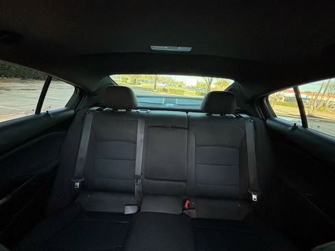 Used 2018 Chevrolet Cruze LT w/ Sun And Sound Package image 32