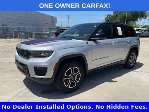 Used 2022 Jeep Grand Cherokee Trailhawk AWD/4WD image 3