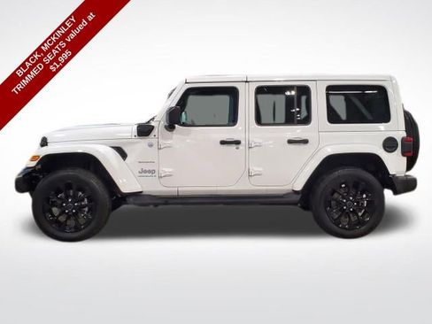 Used 2024 Jeep Wrangler Unlimited Sahara image 2