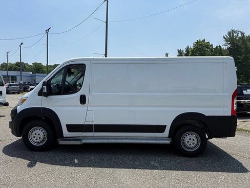 Used 2025 RAM ProMaster 2500 w/ U-Haul Equipment Group FWD image 15