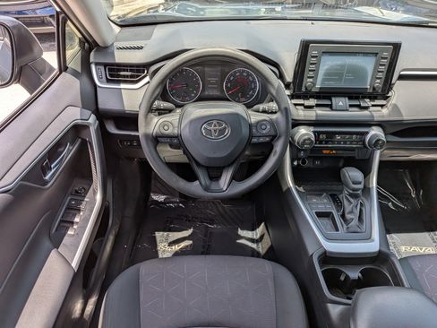 Used 2019 Toyota RAV4 XLE FWD image 17