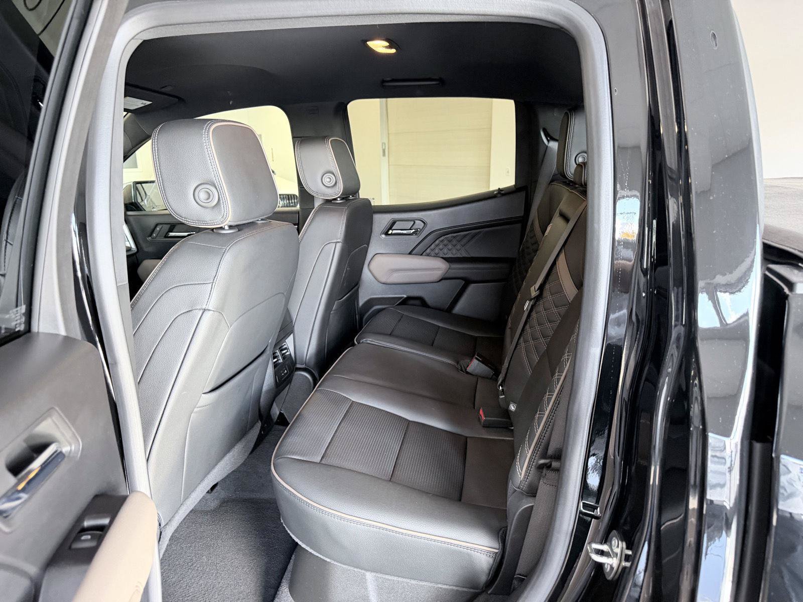 Used 2023 GMC Canyon Denali AWD/4WD image 24
