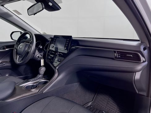 Certified 2022 Toyota Camry LE image 24