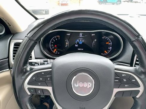 Used 2020 Jeep Grand Cherokee Limited w/ Luxury Group II image 31
