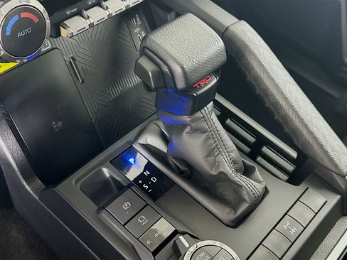 Used 2025 Toyota 4Runner TRD Off-Road image 25