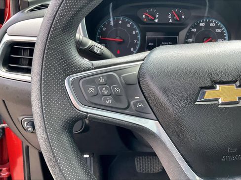 Used 2020 Chevrolet Equinox LS image 23